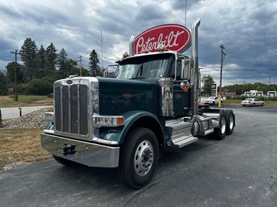 Peterbilt 589 Day Cab Truck - Paccar 510HP, 13 Speed M Drive Manual