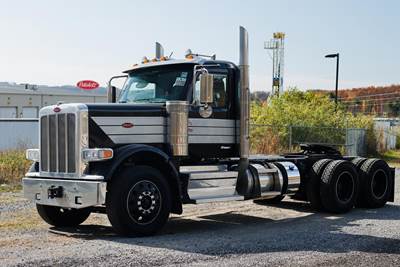 Peterbilt 589 Day Cab Truck - Cummins 605HP, 18 Speed Manual
