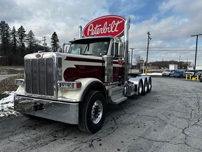 Peterbilt 589 Tri Axle Day Cab Truck - Cummins 430HP, 18 Speed Manual