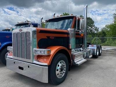 Peterbilt 589 Day Cab Truck - Cummins 565HP, 18 Speed Manual