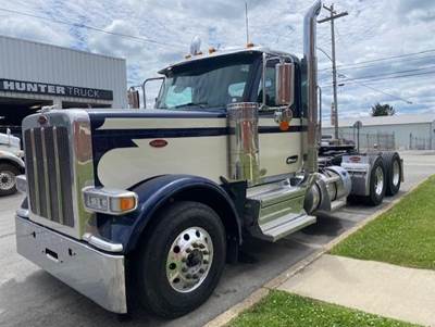 Peterbilt 589 Day Cab Truck - Cummins 565HP, 18 Speed Manual