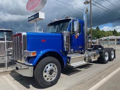 Peterbilt 589 Day Cab Truck - Cummins 565HP, 18 Speed Manual