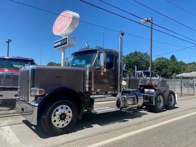 Peterbilt 589 Day Cab Truck - Cummins 605HP, 18 Speed Manual