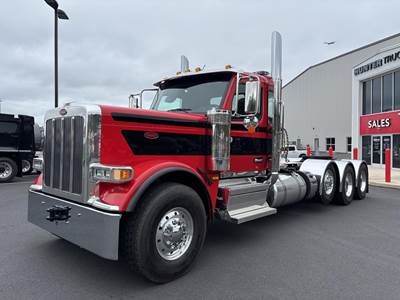 Peterbilt 589 Tri Axle Day Cab Truck - Cummins 565HP, 18 Speed Manual