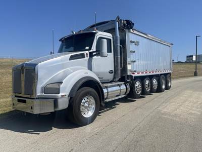 Kenworth T880 Five Axle Dump Truck - Cummins 550HP, 18 Speed Manual, 21' Dump