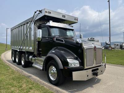 Kenworth T880 Tri Axle Dump Truck - Cummins 525HP, 18 Speed Manual, 19' Dump