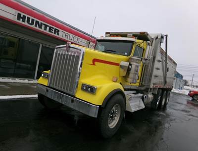 Kenworth W900 Tri Axle Dump Truck - Cummins 605HP, 18 Speed Manual