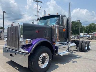 Peterbilt 589 Dump Truck - Cummins 565HP, 18 Speed Manual