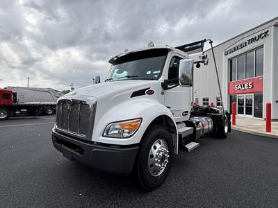 Peterbilt 537 Single Axle Hooklift Truck - Paccar, 330HP, 6 Speed Allison Rds Automatic