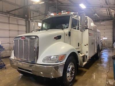Peterbilt 335 Mechanic / Service Truck - Paccar, 315HP