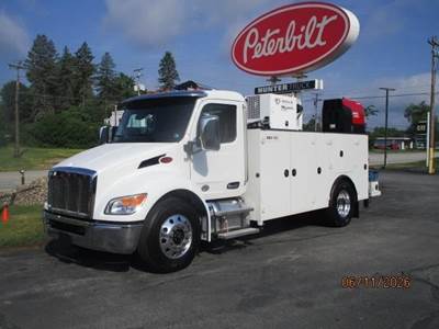 Peterbilt 536 Mechanic / Service Truck - Paccar, 260HP, 6 Speed Allison Rds Automatic