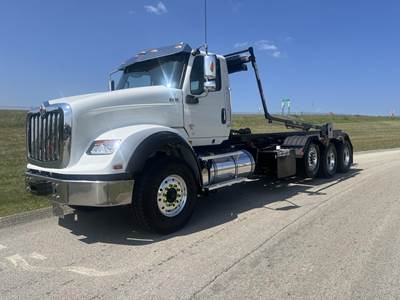 International HX Tri Axle Roll Off Truck - Cummins, 500HP, 6 Speed Allison Rds Automatic