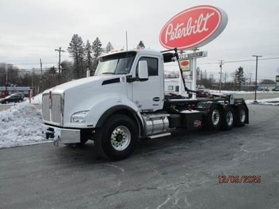 Kenworth T880 Tri Axle Roll Off Truck - Cummins, 500HP, 6 Speed Allison Rds Automatic