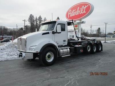 Kenworth T880 Tri Axle Roll Off Truck - Cummins, 500HP, 6 Speed Allison Rds Automatic