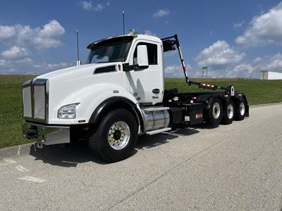 Kenworth T880 Tri Axle Roll Off Truck - 500HP, 6 Speed Allison Rds Automatic