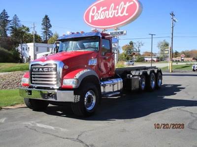 Mack Granite 64FR Tri Axle Roll Off Truck - MP8, 505HP, 18 Speed Manual