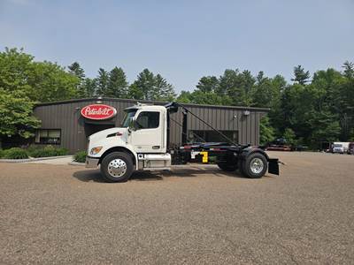 Peterbilt 537 Roll Off Truck