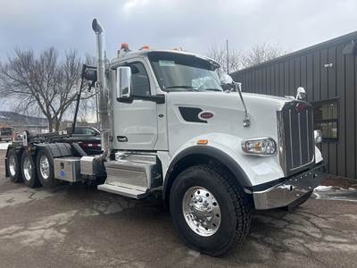 Peterbilt 567 Roll Off Truck - Cummins, 565HP