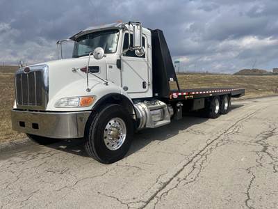 Peterbilt 348 Tandem Axle Rollback Tow Truck - Paccar, 300HP, 6 Speed Allison Rds Automatic