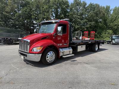 Peterbilt 536 Rollback Tow Truck - Paccar, 300HP