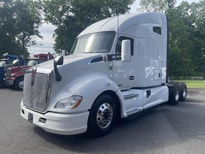 Kenworth T680 Sleeper Semi Truck - 73" Raised Roof Sleeper, Paccar 455HP, 12 Speed Endurant Amt