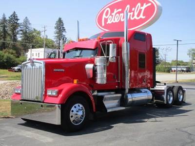 Kenworth W900 Sleeper Semi Truck - 70" Raised Roof Sleeper, Detroit 500HP, 13 Speed Manual