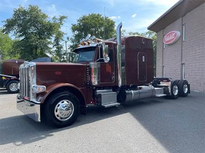 Peterbilt 389 Sleeper Semi Truck - 72" Mid Roof Sleeper, Cummins 565HP, 18 Speed Endurant Amt