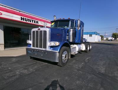 Peterbilt 389 Sleeper Semi Truck - 44" Flat Top Sleeper, Paccar 510HP, 18 Speed Manual