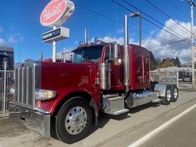 Peterbilt 389 Sleeper Semi Truck - Cummins 565HP, 18 Speed Manual