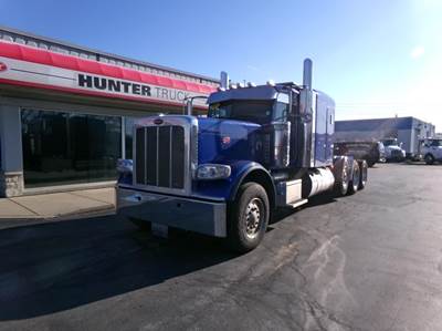 Peterbilt 389 Tri Axle Sleeper Semi Truck - 72" Flat Top Sleeper, Cummins 605HP, 18 Speed Endurant Amt
