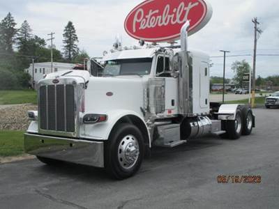 Peterbilt 389 Sleeper Semi Truck - 48" Flat Top Sleeper, Cummins 525HP, 18 Speed Manual