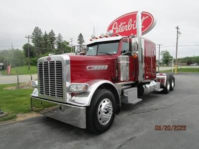 Peterbilt 389 Sleeper Semi Truck - 63" Flat Top Sleeper, Cummins 550HP, 18 Speed Manual