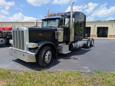 Peterbilt 389 Sleeper Semi Truck - Mid Roof Sleeper, Paccar 455HP, 10 Speed Endurant Amt