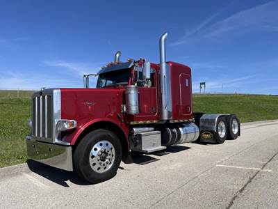 Peterbilt 389 Sleeper Semi Truck - 48" Flat Top Sleeper, Cummins 565HP, 13 Speed Manual