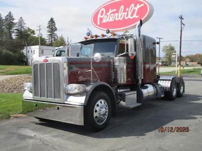 Peterbilt 389 Sleeper Semi Truck - 58" Flat Top Sleeper, Cummins 565HP, 18 Speed Manual