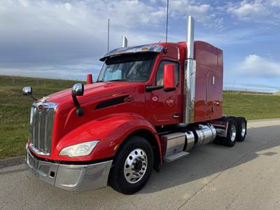 Peterbilt 579 Sleeper Semi Truck - 72" Raised Roof Sleeper, Cummins 450HP, 12 Speed Endurant Amt