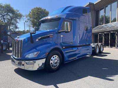 Peterbilt 579 Sleeper Semi Truck - 80" Raised Roof Sleeper, Paccar 510HP, 12 Speed Endurant Amt