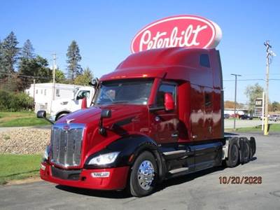 Peterbilt 579 Sleeper Semi Truck - 80" Raised Roof Sleeper, Cummins 450HP, 12 Speed Endurant Amt