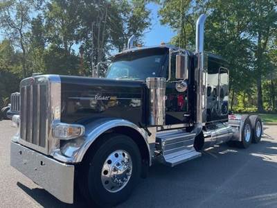 Peterbilt 589 Sleeper Semi Truck - 72" Flat Top Sleeper, Cummins 605HP, 18 Speed Endurant Amt