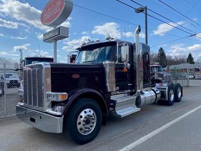 Peterbilt 589 Sleeper Semi Truck - 44" Flat Top Sleeper, Cummins 565HP, 18 Speed Manual