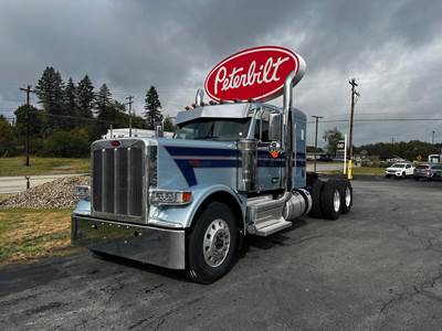Peterbilt 589 Sleeper Semi Truck - 44" Flat Top Sleeper, Cummins 605HP, 18 Speed M Drive Manual
