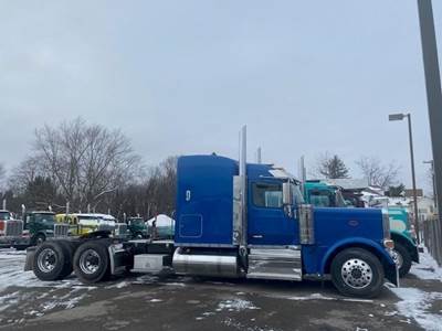 Peterbilt 589 Sleeper Semi Truck - 72" Raised Roof Sleeper, Cummins 525HP, 13 Speed Manual