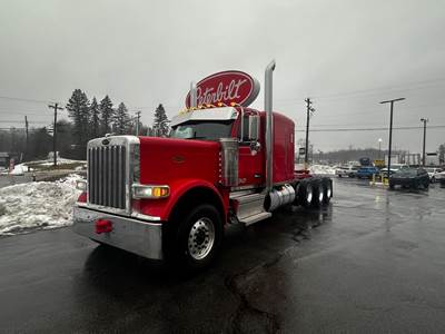 Peterbilt 589 Sleeper Semi Truck - 72" Flat Top Sleeper, Cummins 565HP, 18 Speed Manual