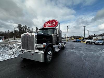 Peterbilt 589 Sleeper Semi Truck - 58" Flat Top Sleeper, Cummins 430HP, 18 Speed Manual