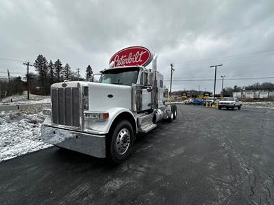 Peterbilt 589 Sleeper Semi Truck - 58" Flat Top Sleeper, Cummins 430HP, 18 Speed Manual