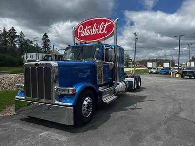 Peterbilt 589 Sleeper Semi Truck - 58" Flat Top Sleeper, Cummins 565HP, 18 Speed Manual