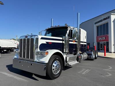 Peterbilt 589 Sleeper Semi Truck - 72" Flat Top Sleeper, Cummins 565HP, 18 Speed Manual