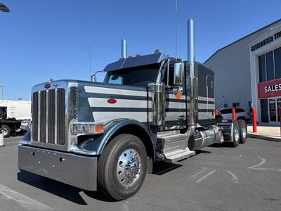 Peterbilt 589 Sleeper Semi Truck - 72" Flat Top Sleeper, Cummins 565HP, 18 Speed Manual