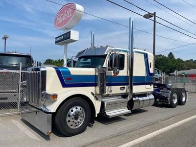 Peterbilt 589 Sleeper Semi Truck - 72" Flat Top Sleeper, Cummins 605HP, 18 Speed Manual