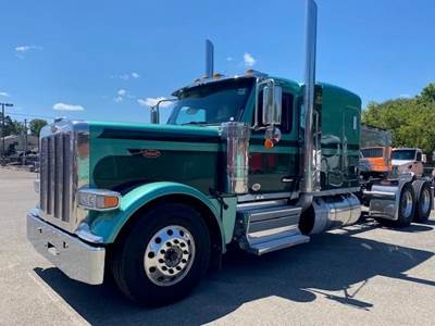 Peterbilt 589 Sleeper Semi Truck - 72" Flat Top Sleeper, Cummins 605HP, 18 Speed Manual